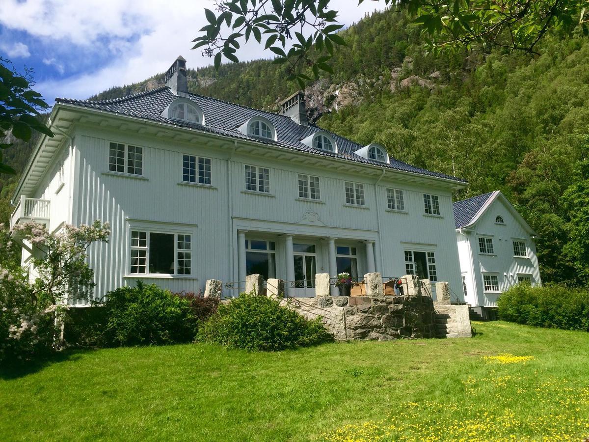 Rjukan Admini Hotel エクステリア 写真